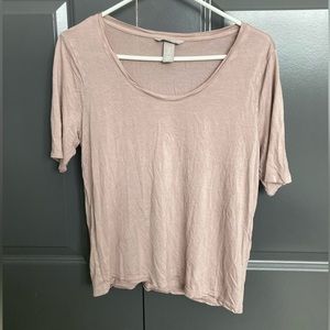 H&M’s | Blush Pink Scoop Neck Flowy light Tee Top | size M